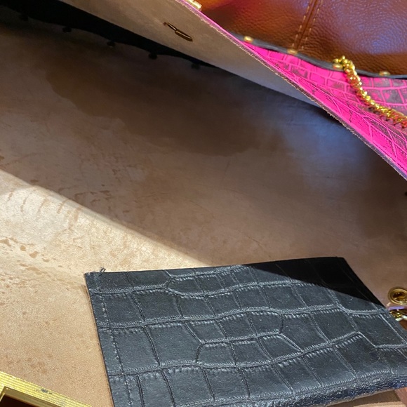 NWT Twisted Sisters Pink Alligator Tote Bag - Picture 5 of 6